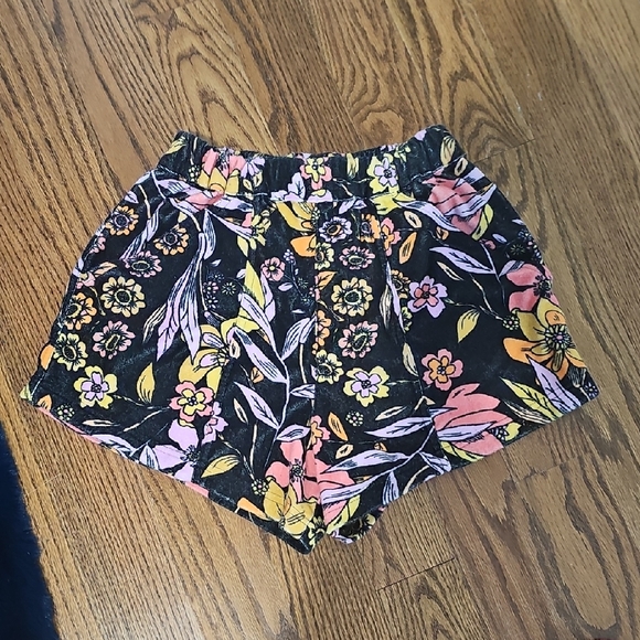 Free People High Waiste Floral Shorts - Picture 1 of 5